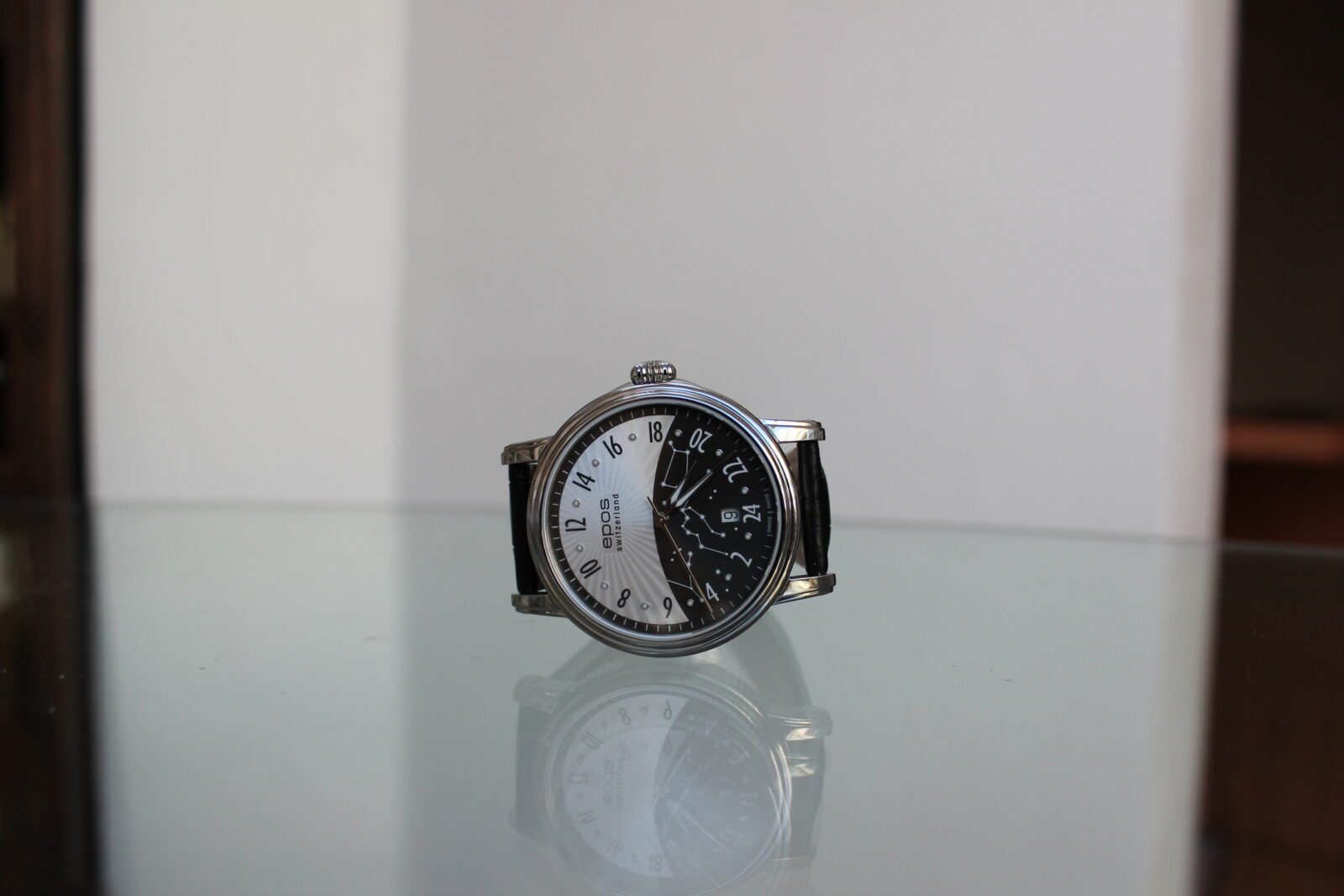 Epos nabízí 24hodinové zobrazení s oblouhou na zápěstí