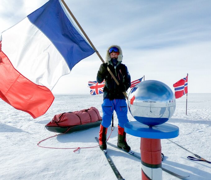 Matthieu Tordeur s hodinkami Charlie v Antarktidě